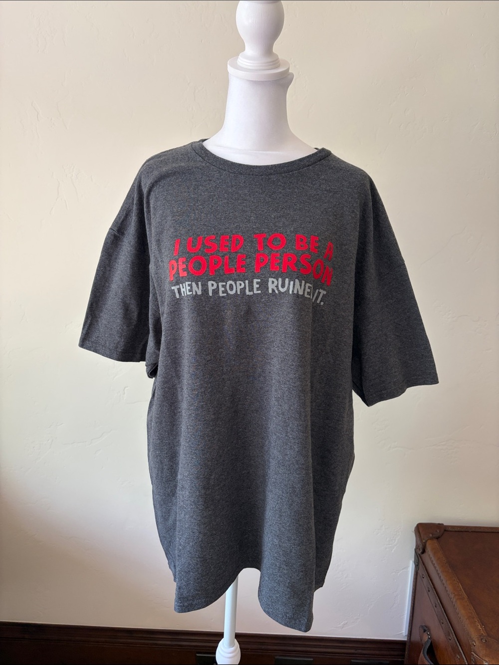 Men's Charcoal Short-Sleeve Graphic Tee with Red Text